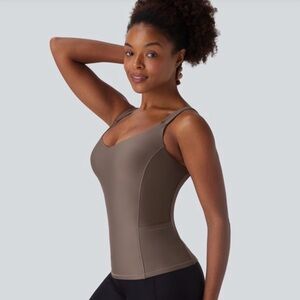 HALARA V Neck Skinny 2-in-1 Sheen Running Tank Top with Pockets Hay Brown/XL